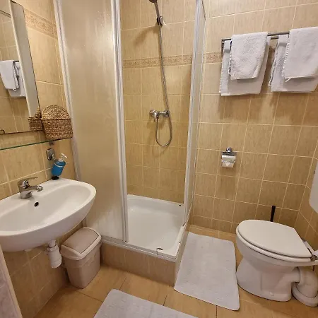 Abigel Vendeghaz Miškovec